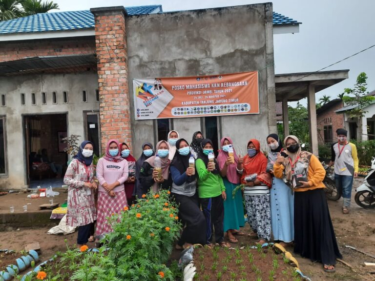 mengolah-sampah-kkn-posko16-jambi